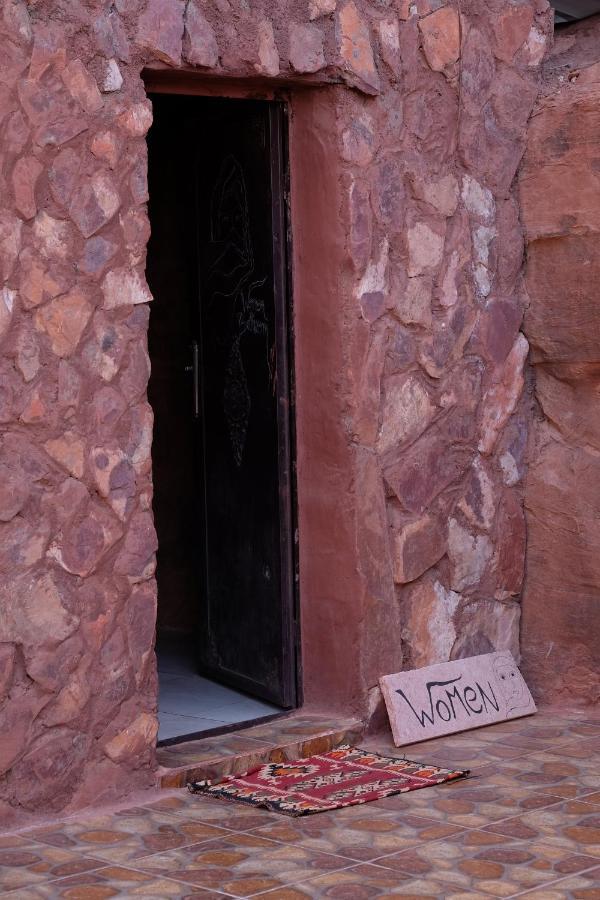 Wadirum Momoo Wadi Rum Luaran gambar